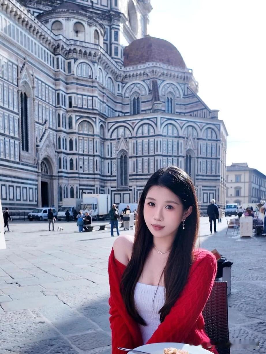 这是搭讪的高阶玩法吗?听朋友说在意大利的街头,一个韩国人拦住了她,说问