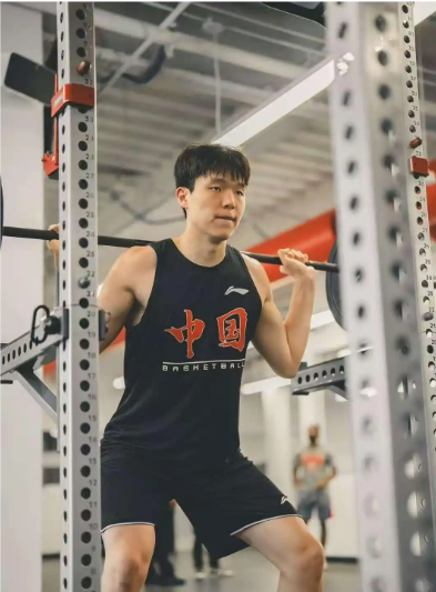 杨瀚森增重了，不少人却建议：别啊，别重蹈姚明的覆辙啊