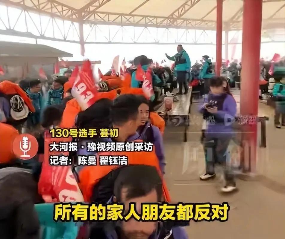 来自云南的一位39岁女子李晓艳欠下了30万元外债，李晓艳只是一名普普通通的幼师，