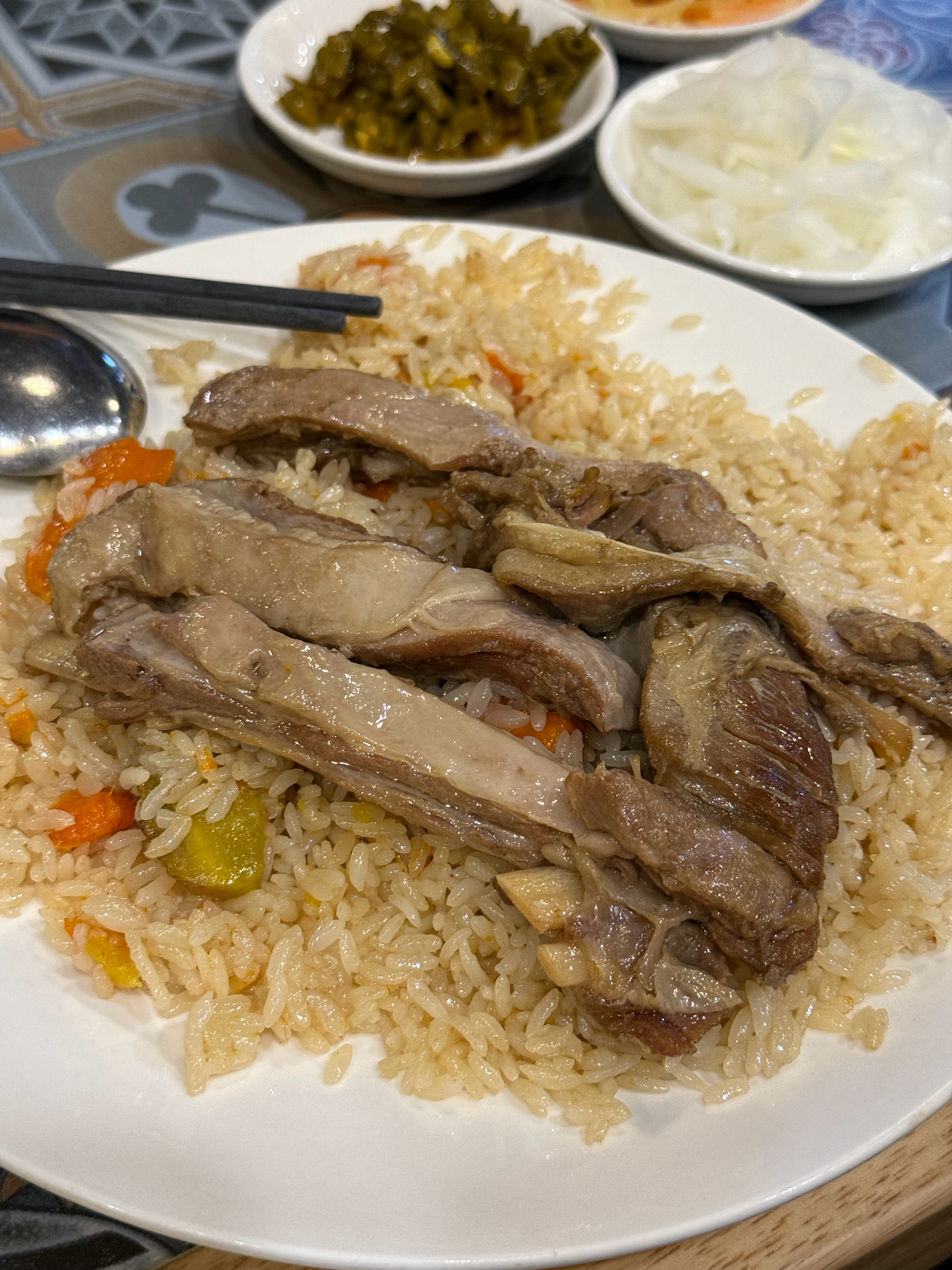 今日份工作餐，手抓饭香的咧​​​
