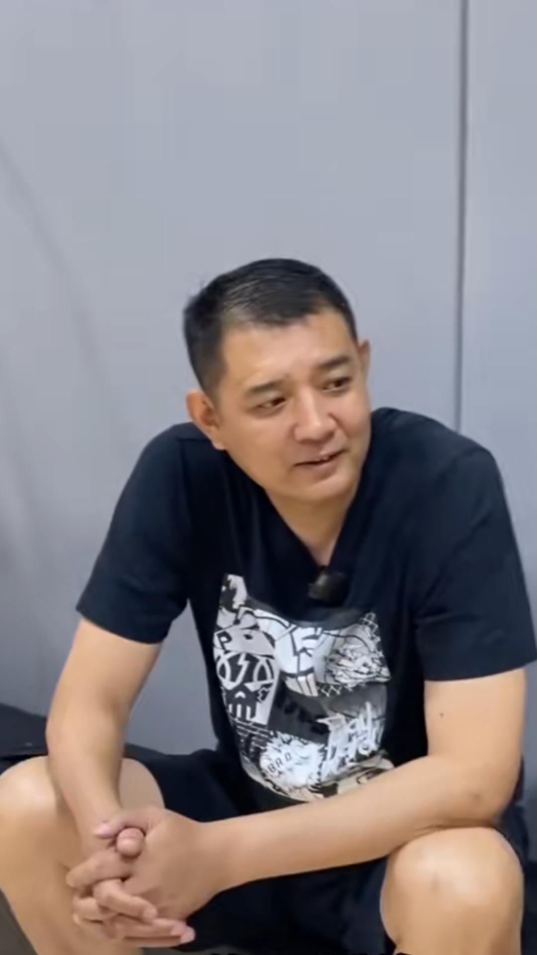 【中国男篮名宿，篮球名人堂成员巩晓彬接受媒体采访，被问您觉得打篮球高和快是否存在