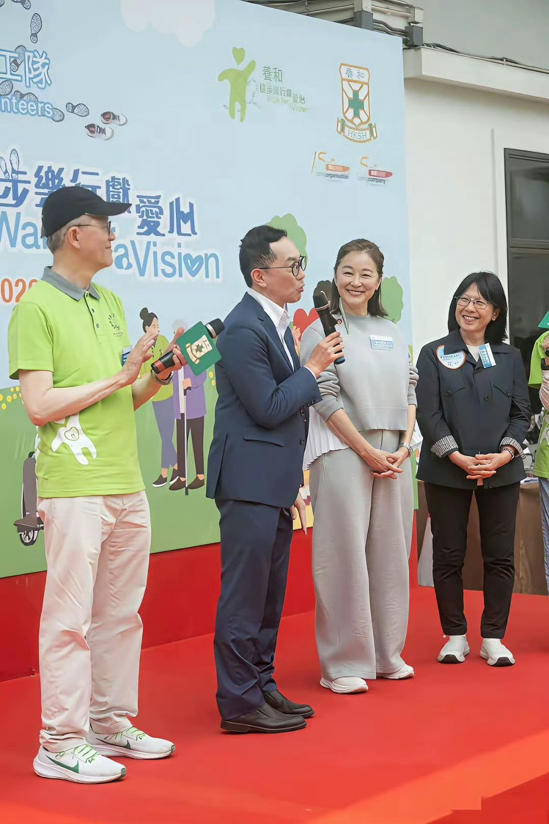 70多岁的林青霞选择了优雅的老去，岁月从不败美人......