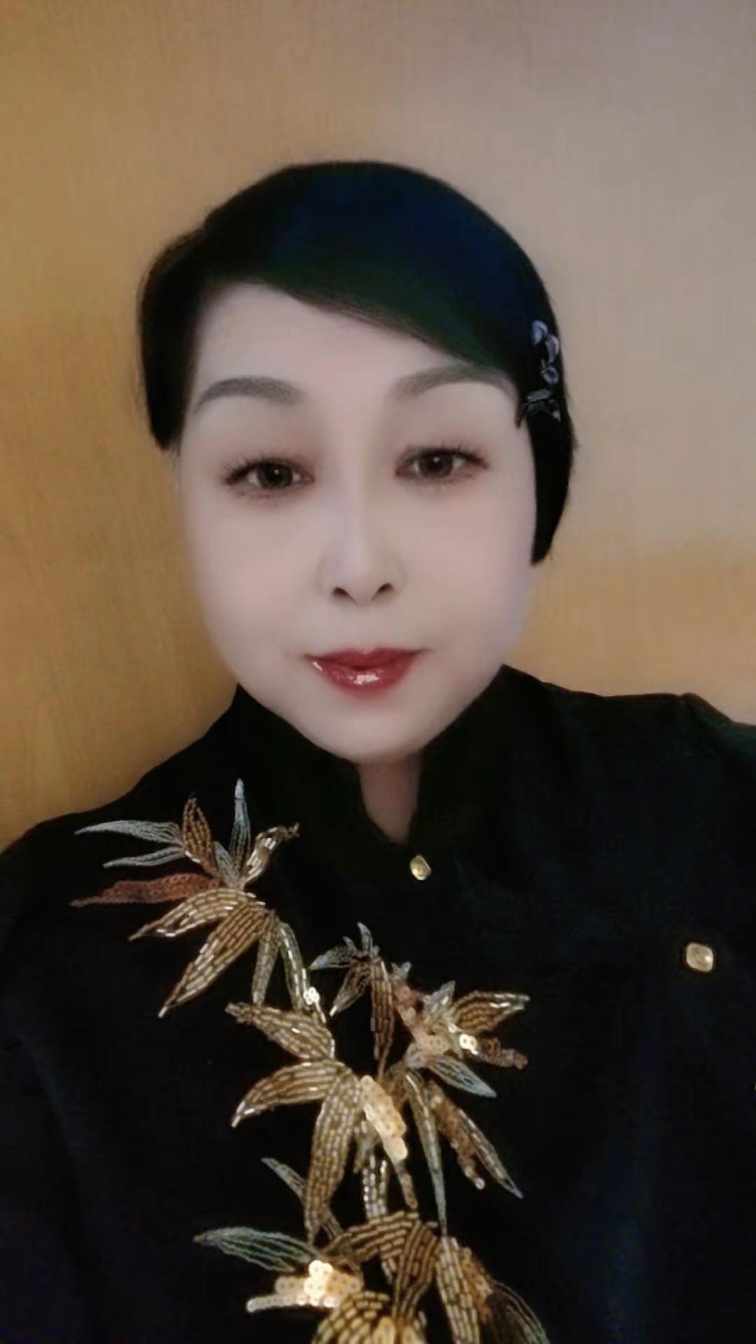 保持善良美美哒，做一个精致优雅的女人✌