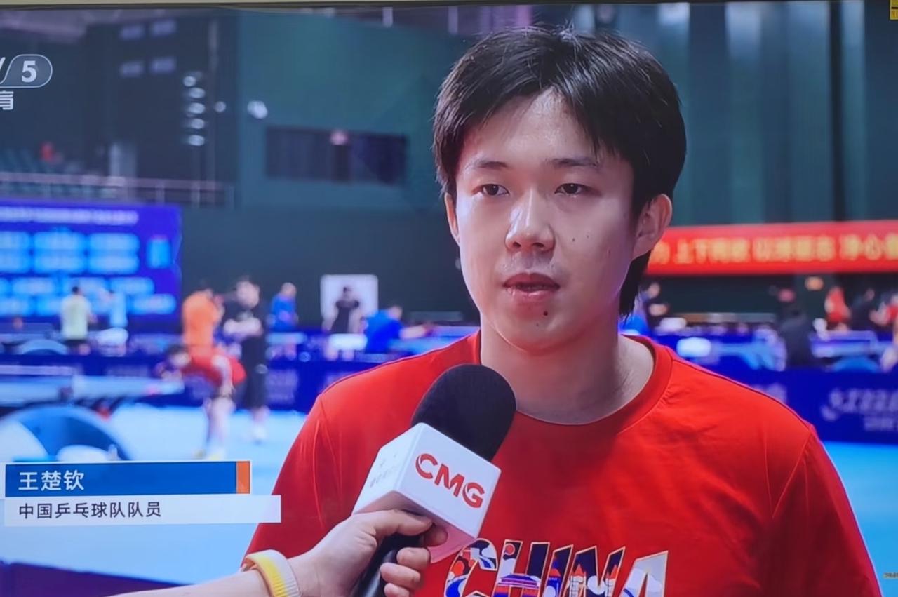 王楚钦世界杯结束后马不停蹄回成都基地封训了回成都第一件事不是吃火锅，而是