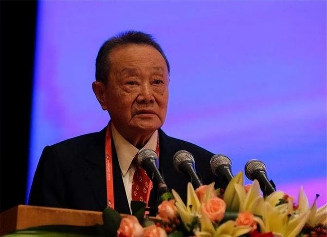 1973年，我国商务部干部找到“东方糖王”郭鹤年，请他帮忙以最低的价格购入30万
