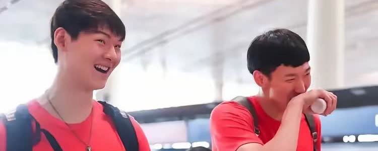 在取得亚洲杯亚军后，现在很多球迷都在呼吁郭士强指导彻底抛弃周琦、王哲林、张镇麟和