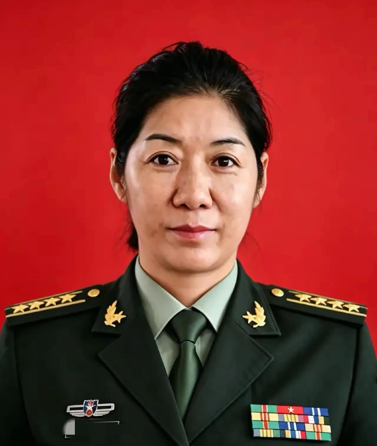 王恋英，汉族，1970年4月出生于河北安新，1984年4月入伍，中共党员，大校军