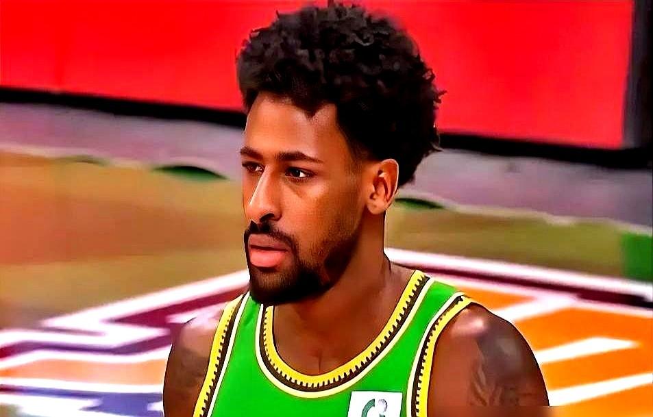 辽宁男篮这操作，真是绝了！前脚刚裁掉高薪签来的亨特，场均3.8分，甚至打出过