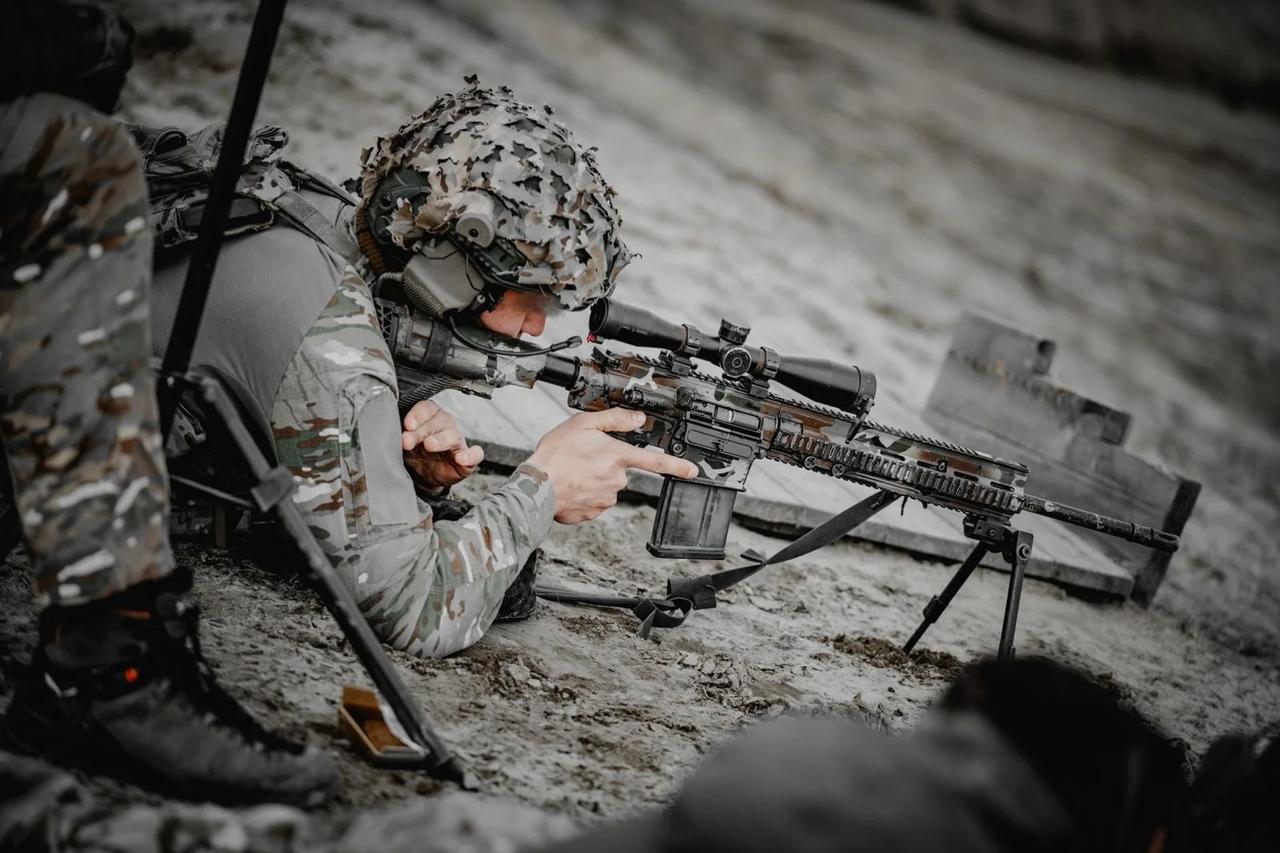 法国第11伞兵旅的狙击手。波兰，2026年4月