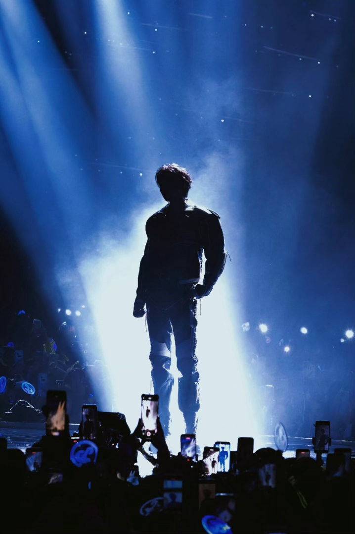 曝刘宇宁宋祖儿同款地板家具到底是谁会根据图片来猜恋情的？感觉挺无聊的真的会相信吗