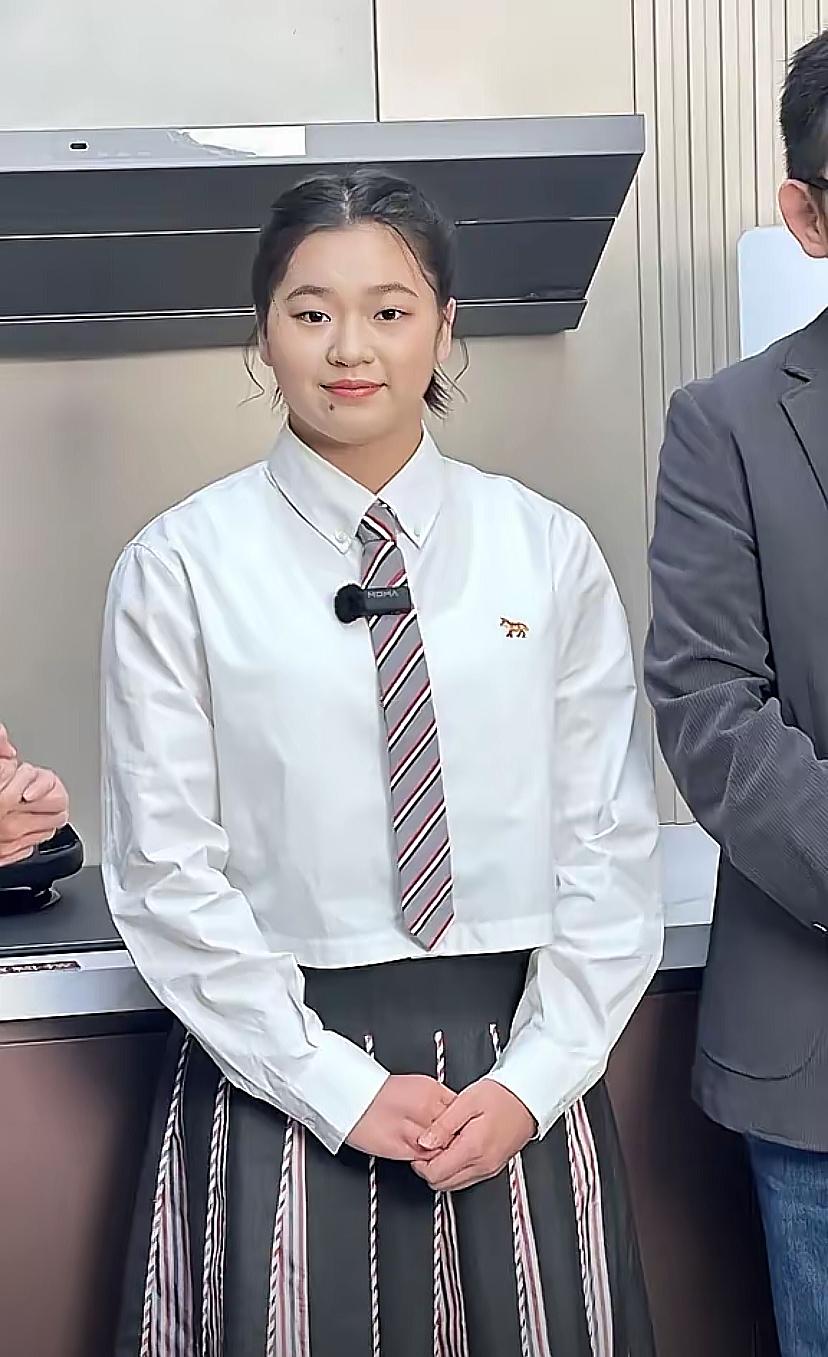 真的没想到，全红婵这波商业影响力直接拉满，谁看了都佩服。她拿下万家乐首位全球代