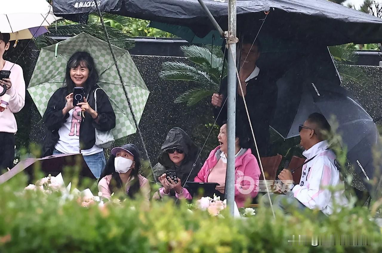 你们猜为什么具俊烨不回老家？因为只有在S家才能有存在感，大家还把他当大S老公，还