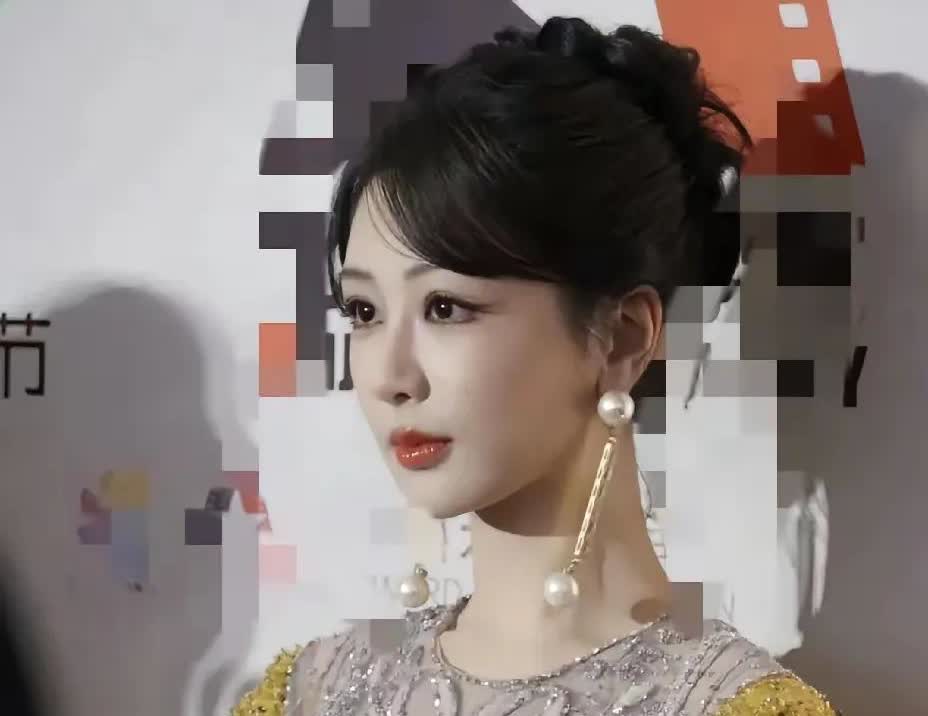 我有种预感属于杨紫的巅峰已经过去了为什么说杨紫已经过去式了，那是因为