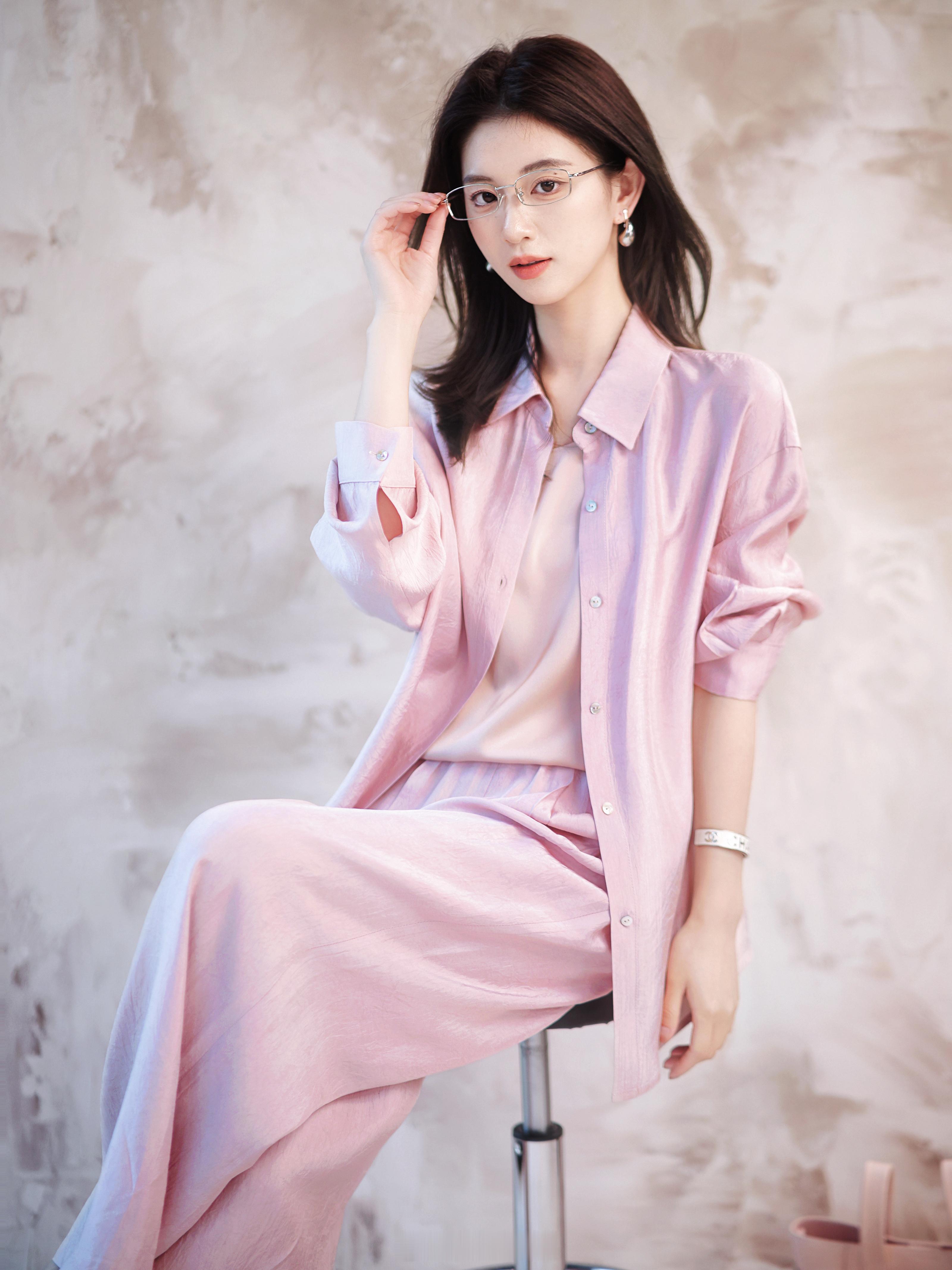 粉色夏天正式开始啦！100醋酸/衬衫+休闲裤清清凉凉别提多舒服了～一套or各自