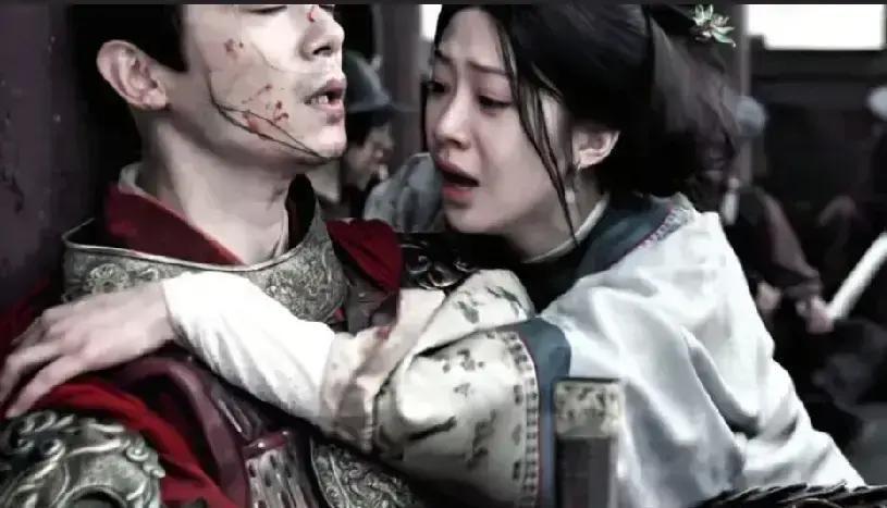 四集播完，朱亚文直接杀疯了！以前被嘲“油腻大叔”，这回演的李成，胡子拉碴却