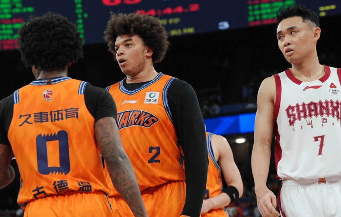 媒体人: 当顶薪球员不能没有危机感, 舆论的矛头会指向你们