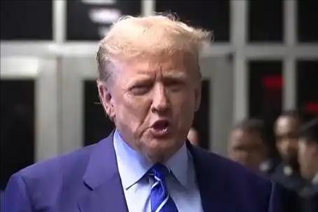 特朗普会绑架加拿大总理吗？数十艘开往安大略湖的船只，被加拿大堵住！特朗普怒火中烧