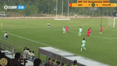 虽然中国U15男足1：1战平韩国东亚杯小组垫底，但是制造点球的吴比乐还是让人看到