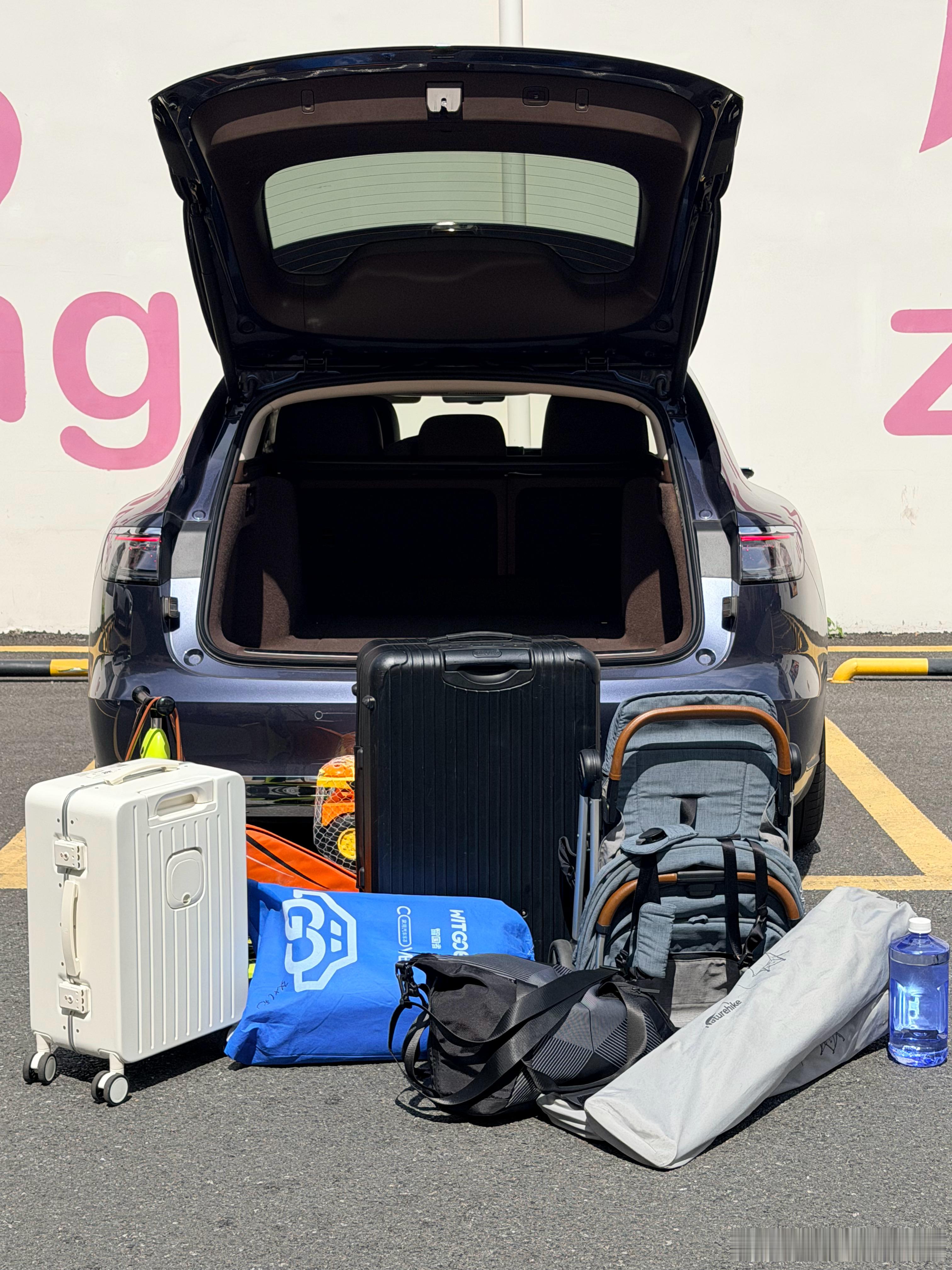 享界S9T装载空间测试～上午东拼西凑了一堆“道具”，可能是大家在后备箱常放的东