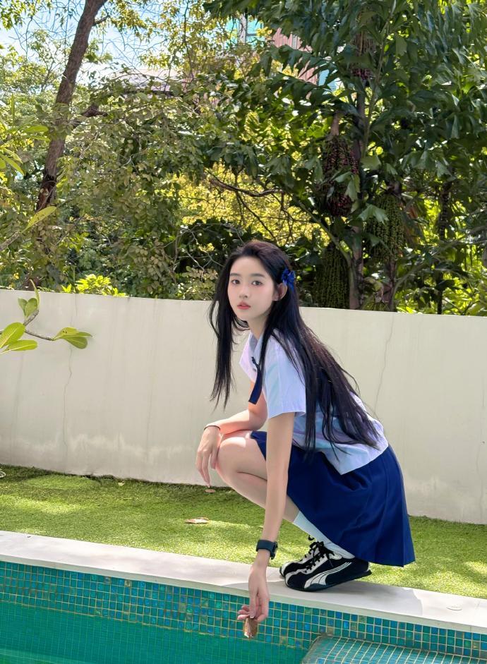 王玉雯花系长相王玉雯姐姐你好香像清晨带着露珠的花瓣，干净又灵动。王玉雯这种花系