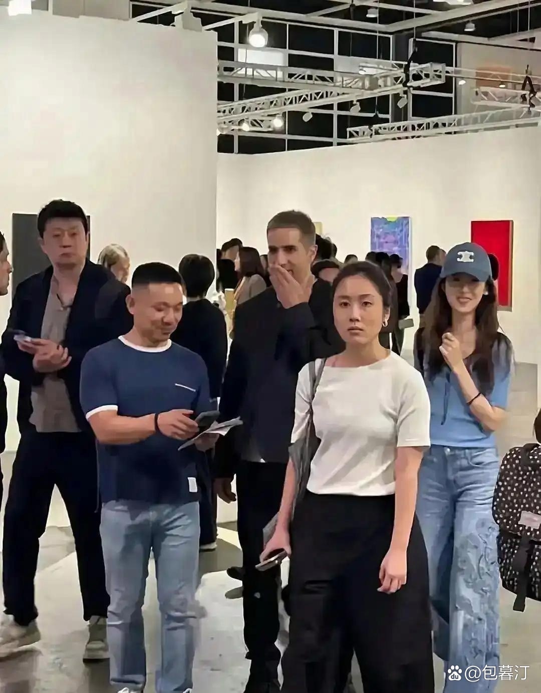 刘‌强东老婆章泽天现实中‍‎就长这样‎‎‌，0⁠滤镜0﻿‏修图。‎​​​