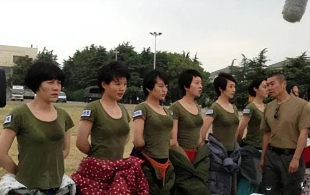 为什么电视剧通常只拍上半身一直以来，看电视剧，我都有一个疑惑。为什么电视镜头