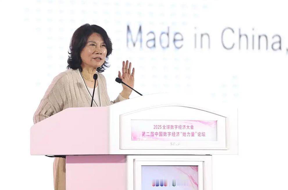 董明珠:广汽半数汽车芯片可由格力替代日前，格力电器总裁助理、珠海格力电子元器件