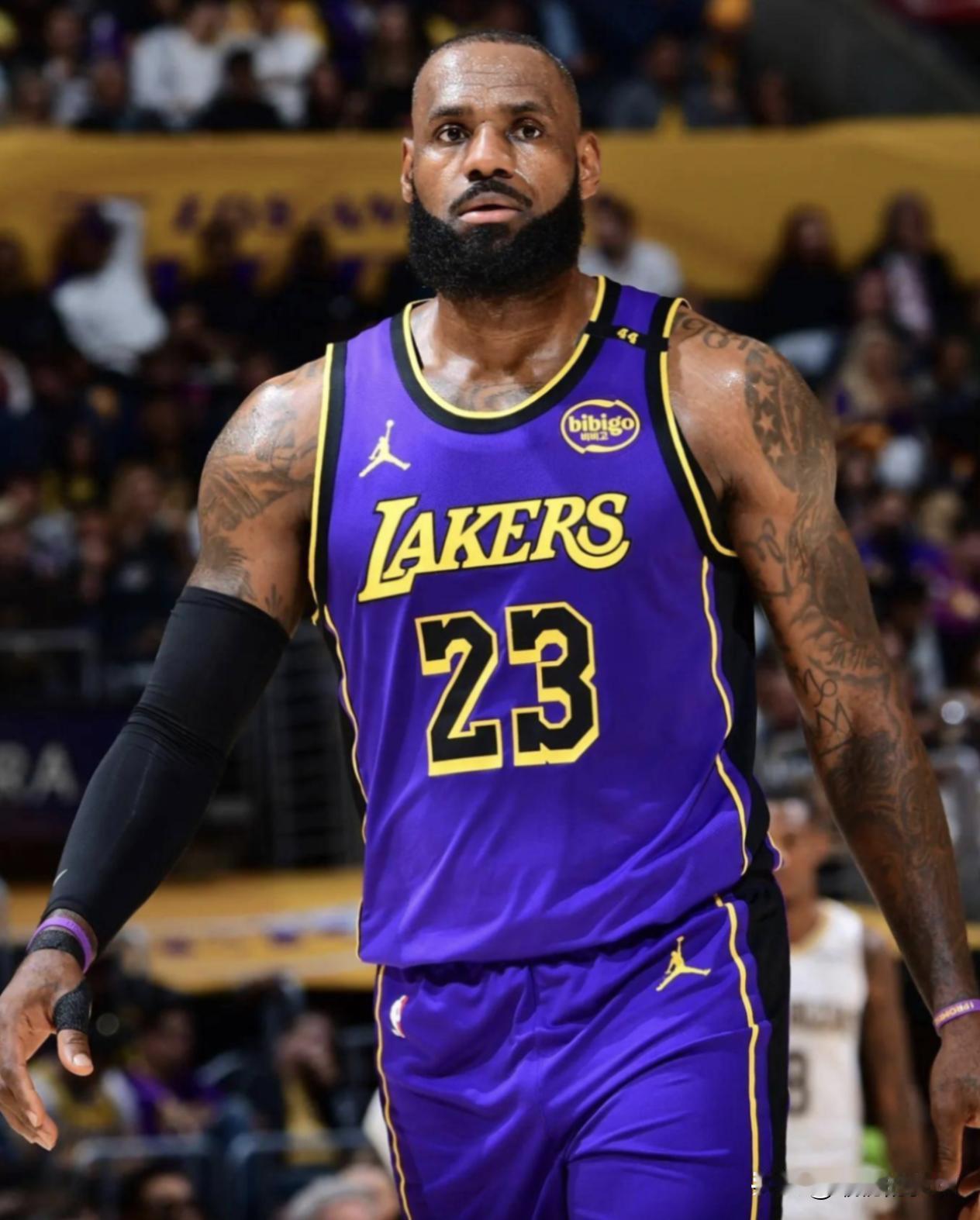 NBA21世纪以来，前三个赛季就成为巨星的十大球员！大家认同吗？1. 詹姆
