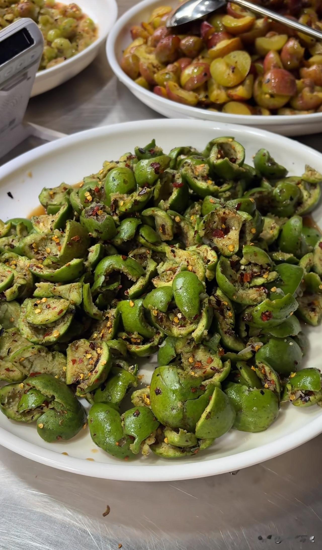 我在云南朋友家，吃的一道菜[呲牙笑]谁吃过