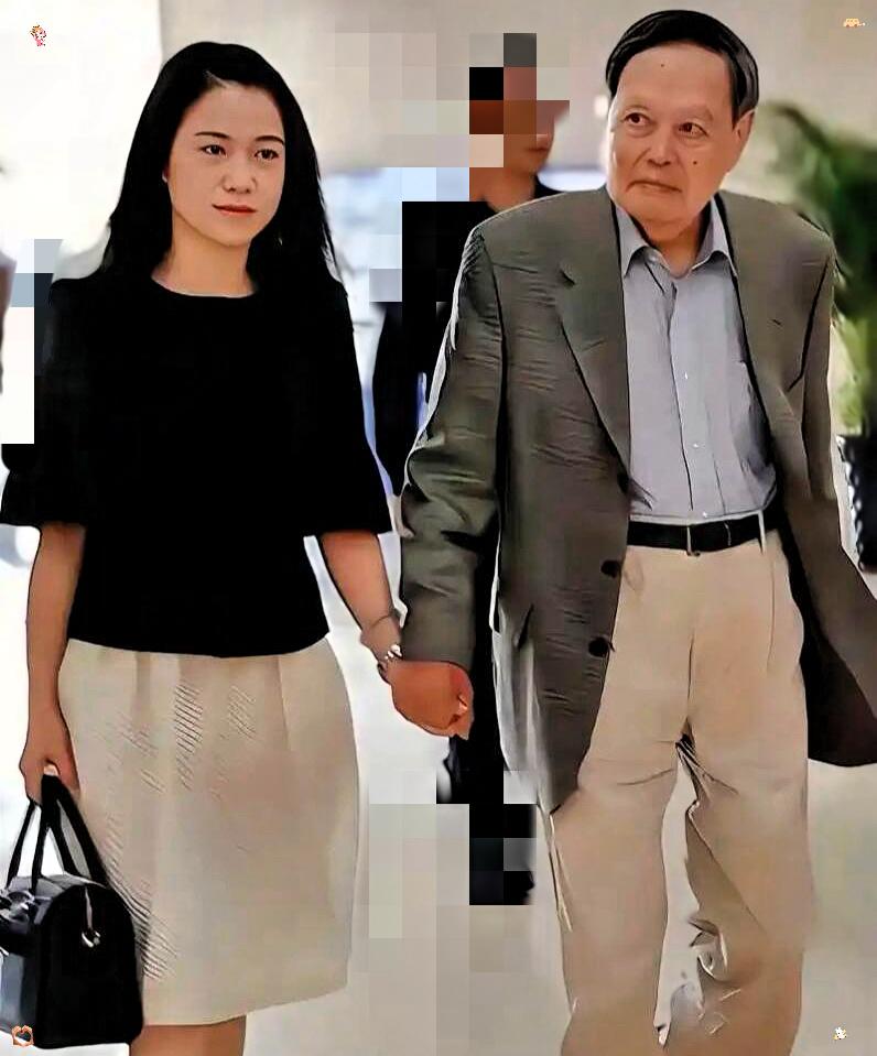 翁帆的“先生”二字,藏着爱情最清醒的模样翁帆写给杨振宁的这段独白,才是当代最