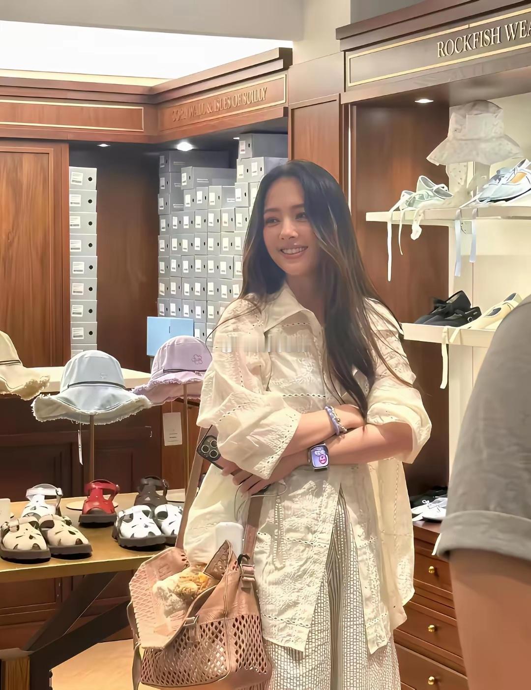 我天…郭碧婷现实这么恐怖吗？！​​​