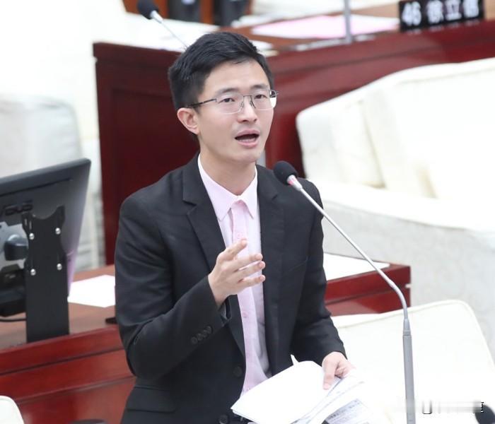 太提气了！台湾议员侯汉廷一番话，道出所有中国人的心声。5月12日，台湾新党台北市
