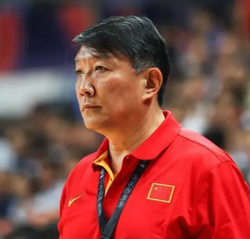 宫鲁鸣、赵勇都不能给中国女篮、女排带来惊喜中国女篮的核心球员李梦无缘亚洲杯的