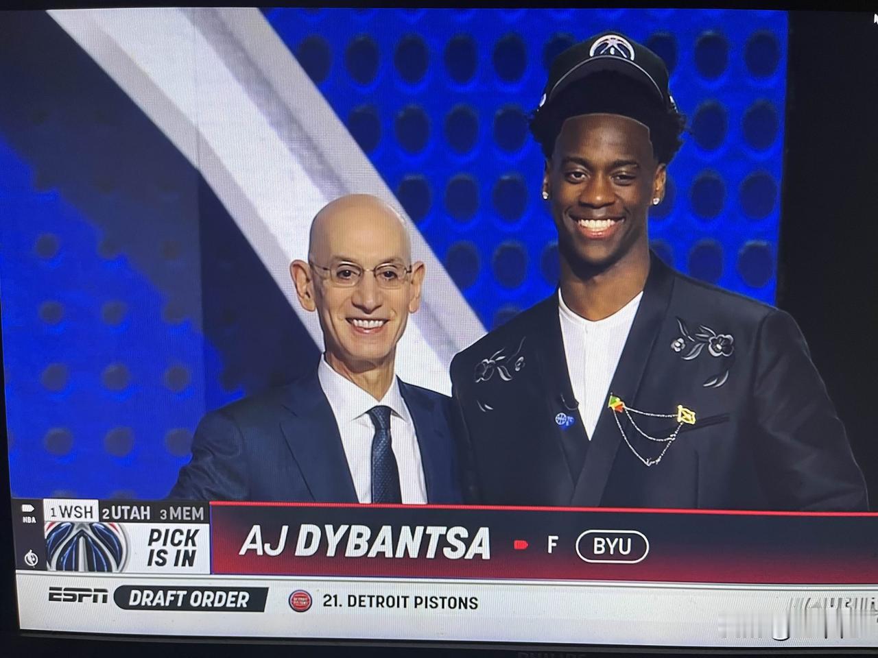 NBA2026选秀前十新鲜出炉！1，AJ·迪班萨（奇才）：很可能赶上“最好的