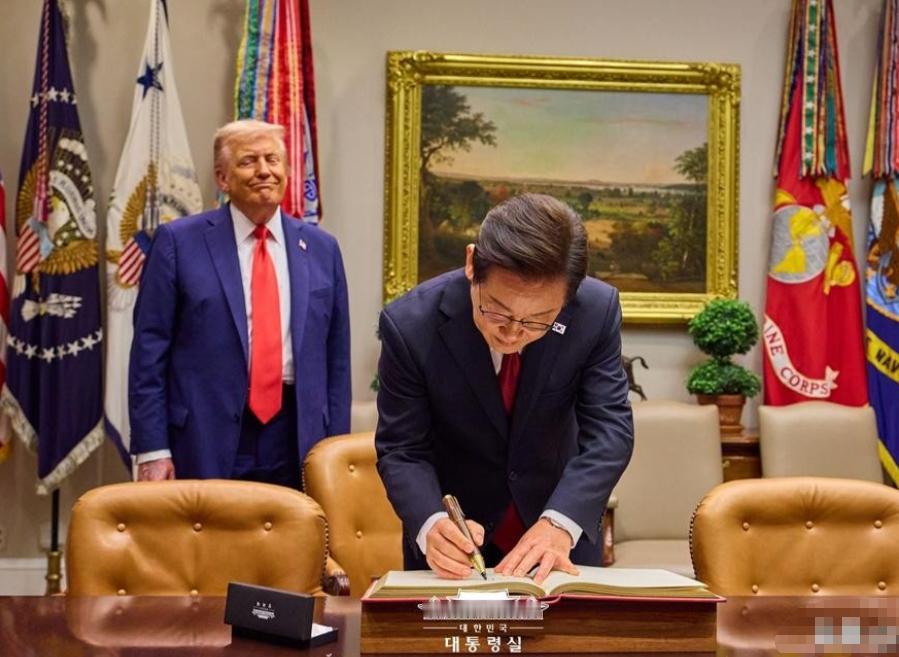 近期韩国跟美国走得很近，9月上旬，韩国国会还提出了一份方案：到美国本土一次建8座