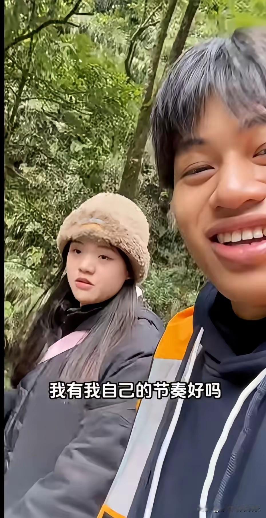 林北女友也是照骗，戴口罩是美女，摘下口罩大饼脸，有人说根本不是林北女友，其实那是