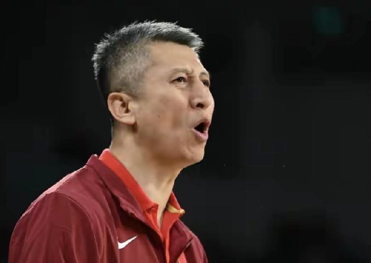 有必要召回杨瀚森，王俊杰吗？中国男篮不能再等一个4年了：1.上一个周期已经和世