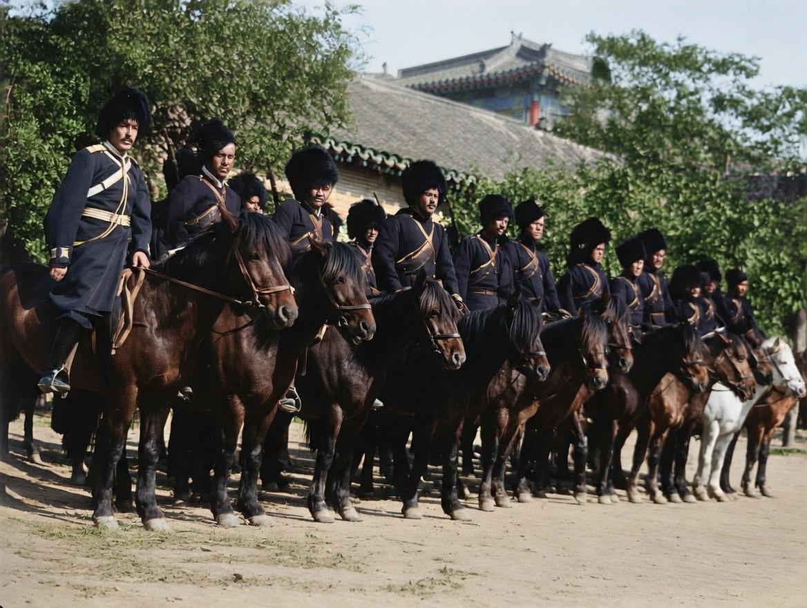 八国联军侵华时期，沙俄侵略军的核心力量——哥萨克骑兵的真实样貌，搭配骑兵制服、斜