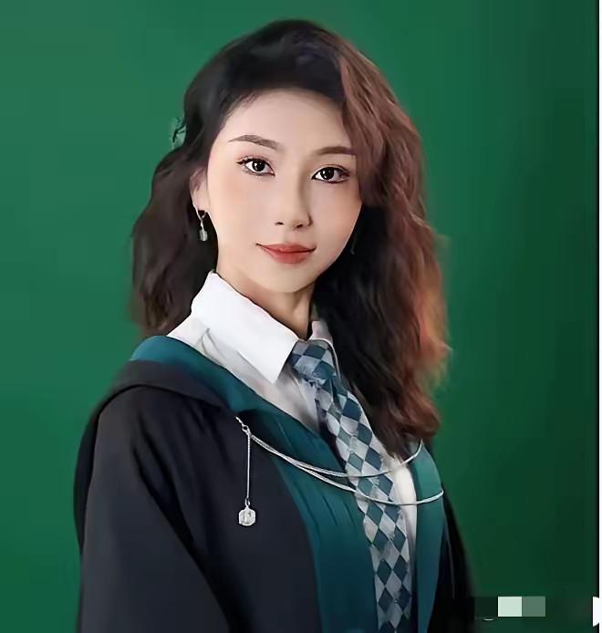 北理工裴轶这波风波一出来，我朋友圈里好几个青年博士都沉默了。不是沉默在“她说了