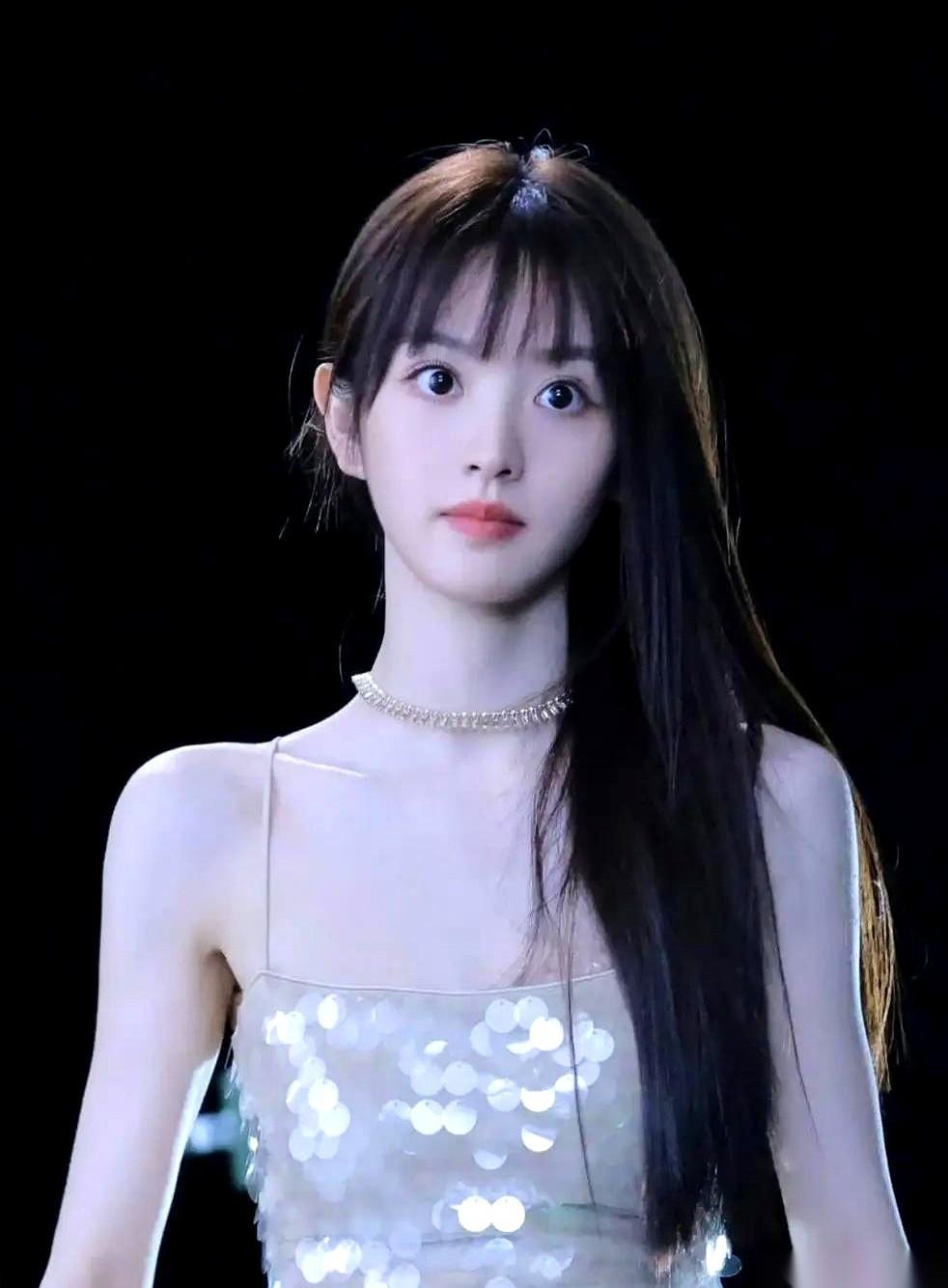 真服了央视这回的选角导演，是懂怎么搞事情的。让董宝石、烧饼、庞博去演一伙贼，你