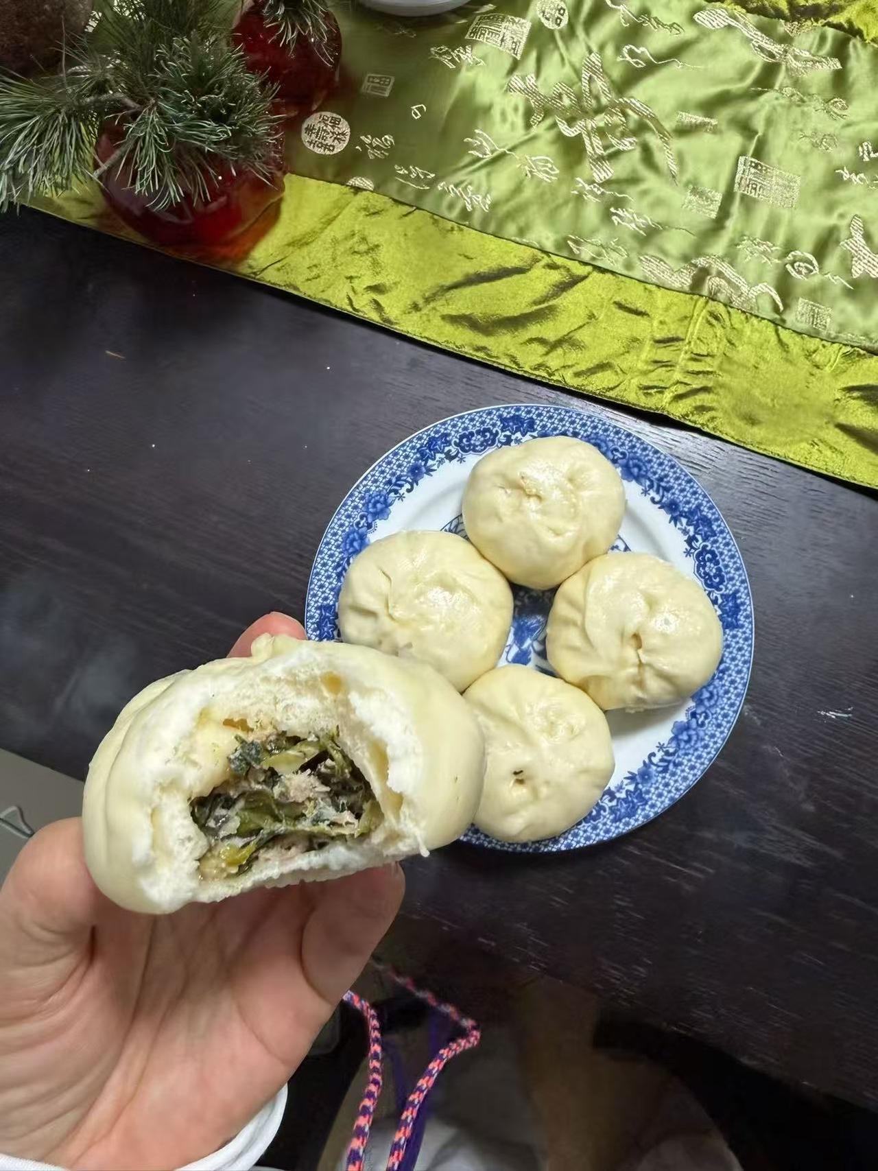 发现一个现状：越来越多的中年人，一日三餐变得敷衍，甚至不愿开火做饭了。