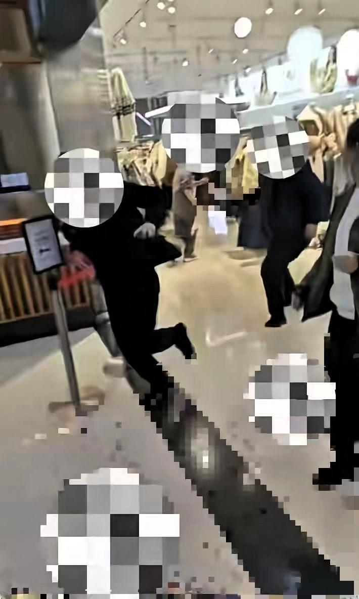 胖东来这是怎么了？刚因老员工辞退、培训收费的事热议没完，11月2号又曝出一楼