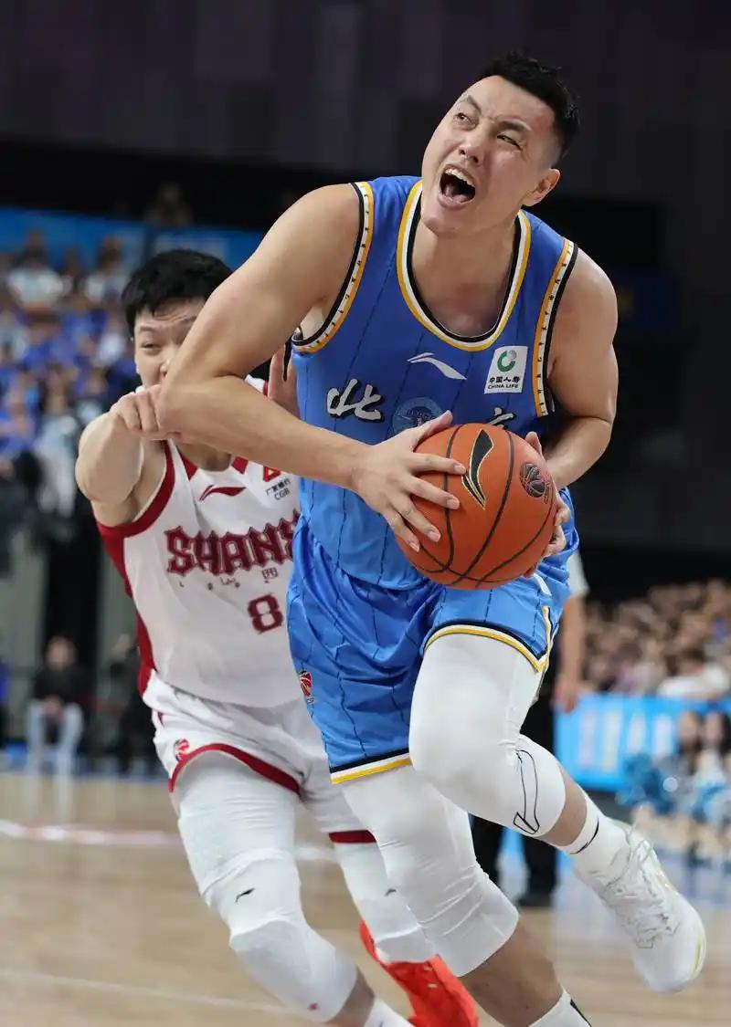 CBA新规一出，多少正在备战下赛季的外援心凉半截？注册4变3，上场缩到6人次。拿