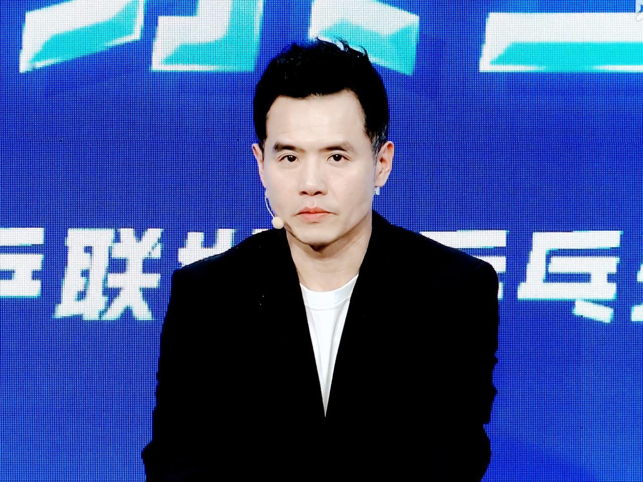 梁靖崑为什么被爱德华零封？刘国正赛后说了实话！他说：爱德华的前三板和发接发