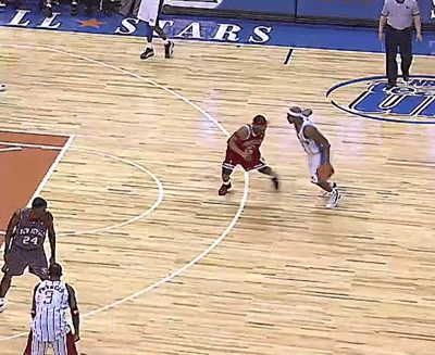 知道这个控球的是谁吗？曾经的过人大师。