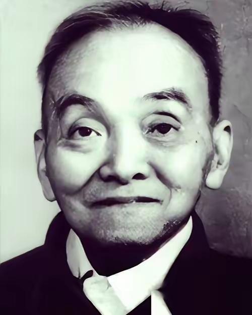 1949年4月19日清晨，上海提篮桥监狱，国民党少将范纪曼被押赴刑场。就在行刑队