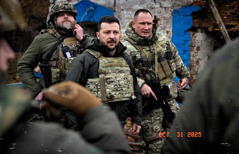 乌军上万精锐被围死活不认？俄军开放战场请记者直播打脸