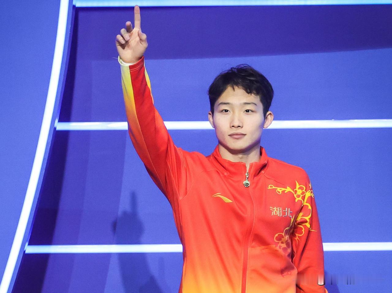 11月11日，跳水运动员王宗源发文说：“账号被拿走了。”我还以为发生了什么事