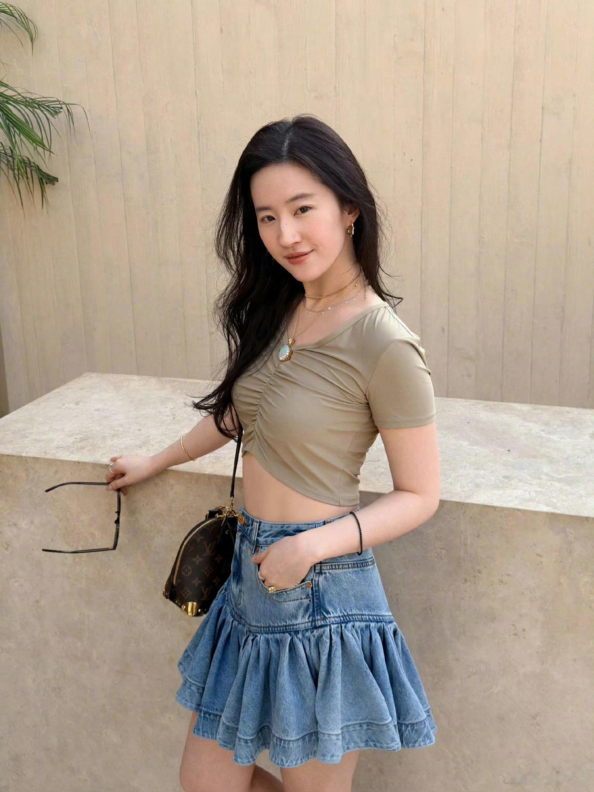 刘亦菲x阿布扎比旅游大使刘亦菲阿联酋素颜照