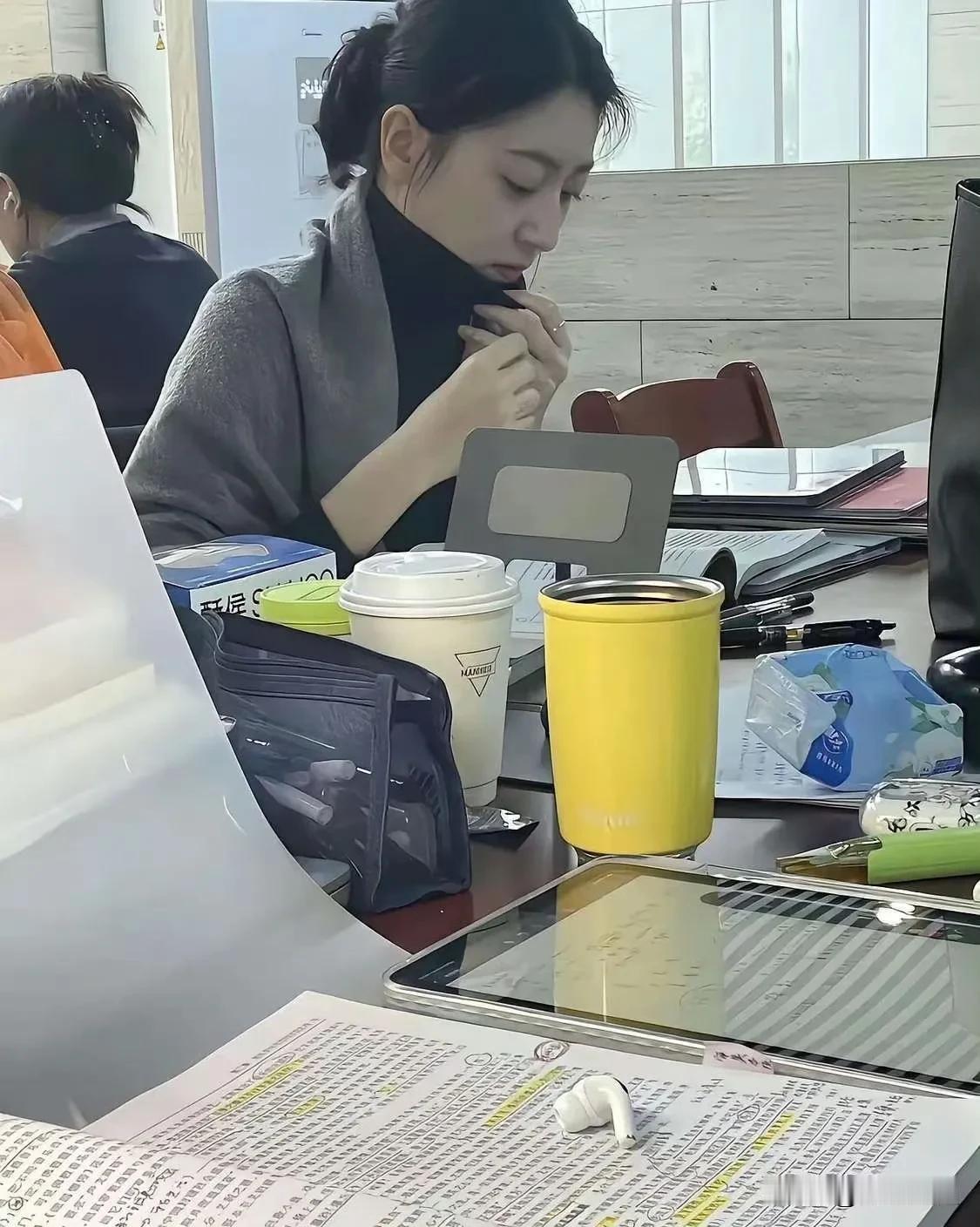 公司新来的女同事